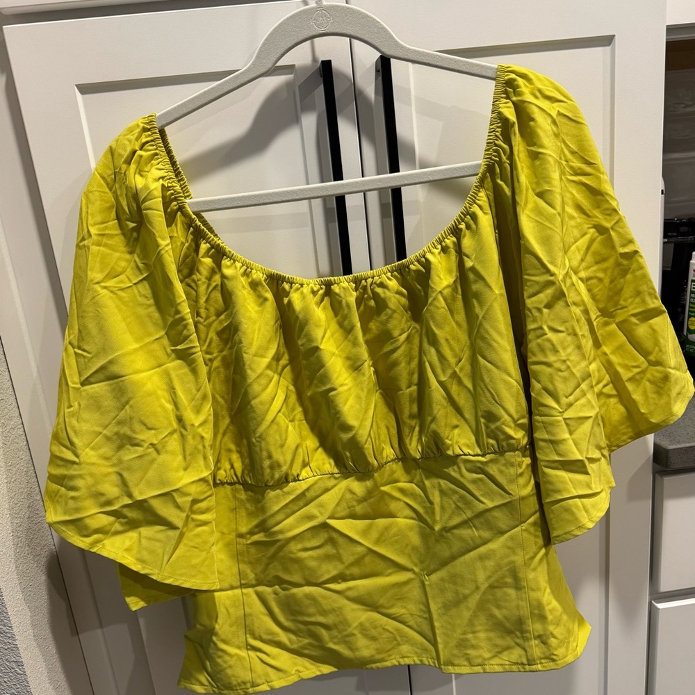 Oblong Box Shop bell sleeve blouse XXL